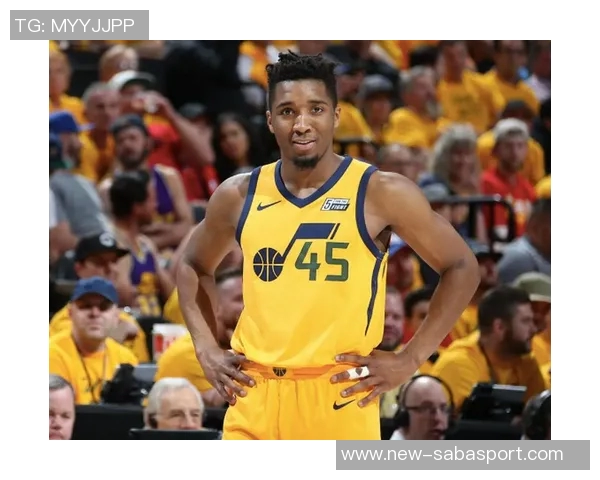 米切尔短暂出场表现平平18分钟内仅得7分助攻两次 米切尔短暂出场表现平平18分钟内仅得7分助攻两次