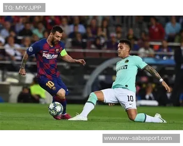 曼联官方盛赞德里赫特本赛季唯一全勤球员展现出色表现