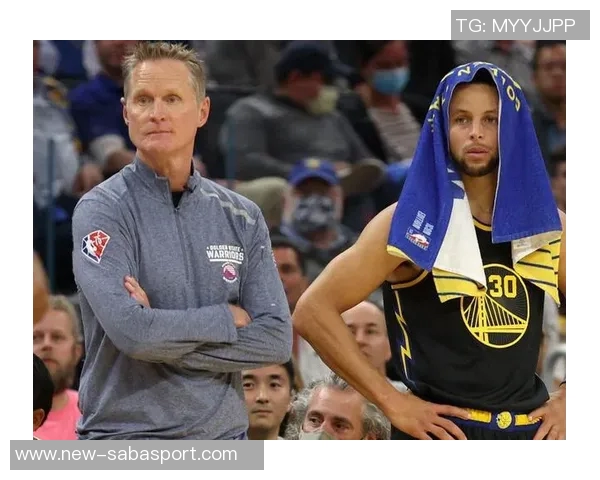 基德谈克里斯蒂状态良好并指出外线防守失误导致对手轻松得分