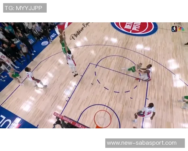 字母哥砍下33分15板却遗憾错失绝杀与关键补篮球队遭遇失利